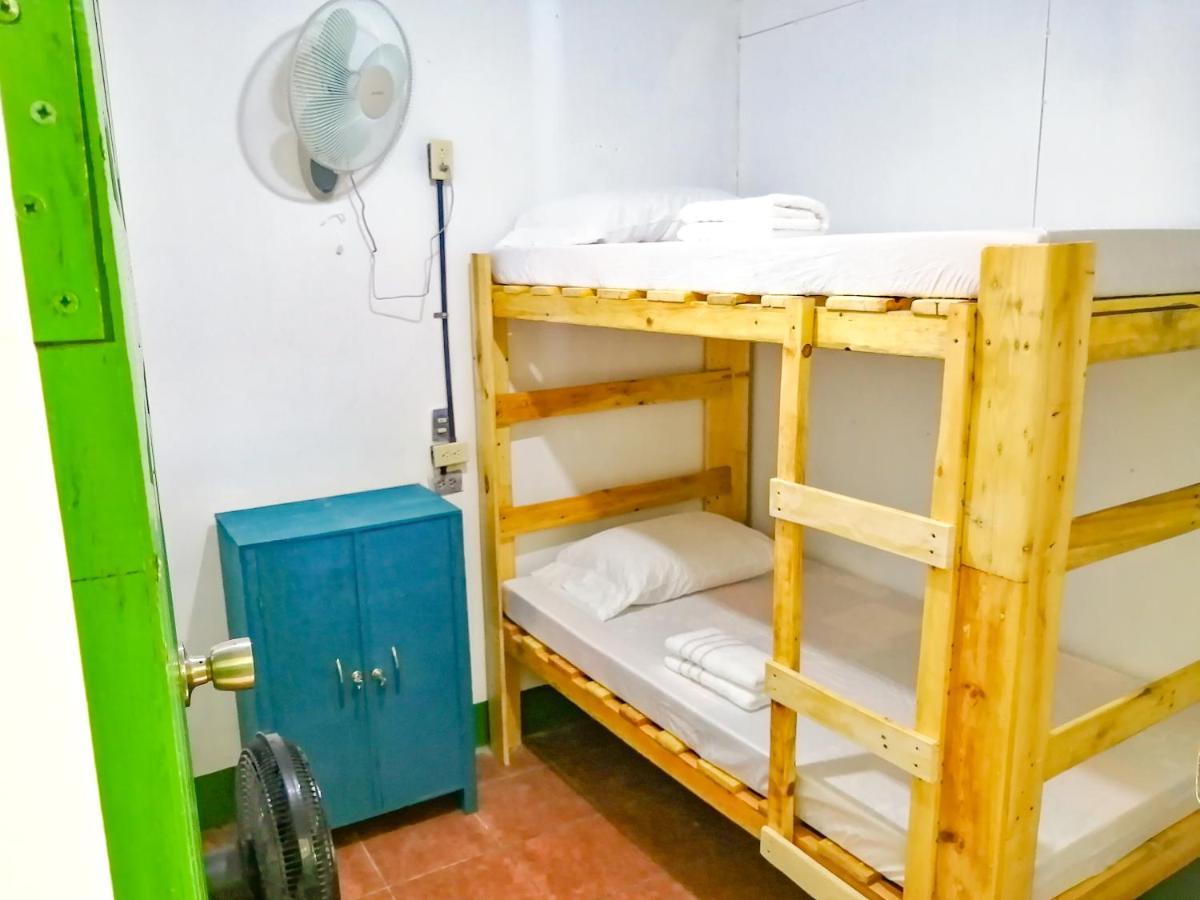 Hostal El Rio Leon Bagian luar foto
