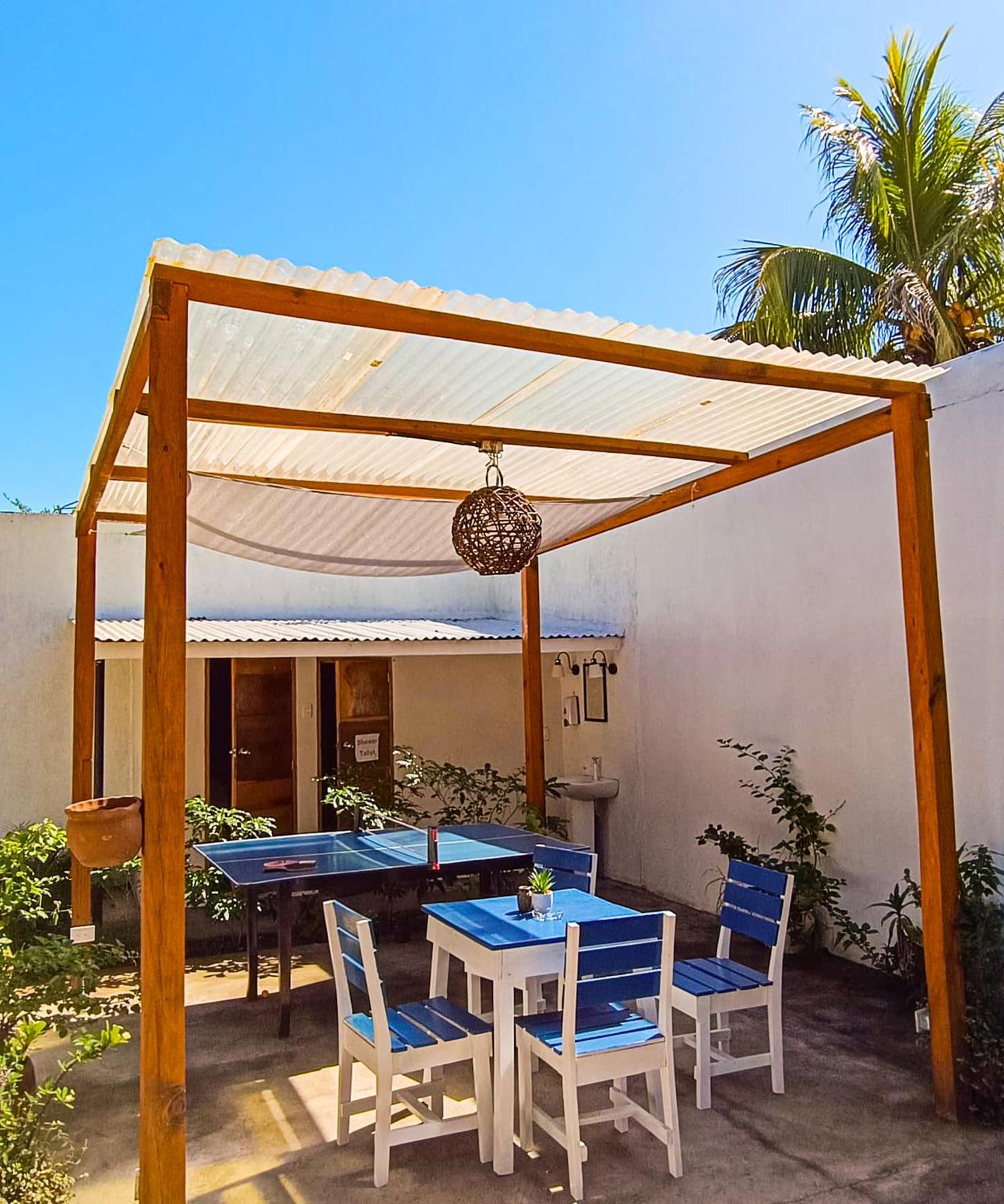 Hostal El Rio Leon Bagian luar foto
