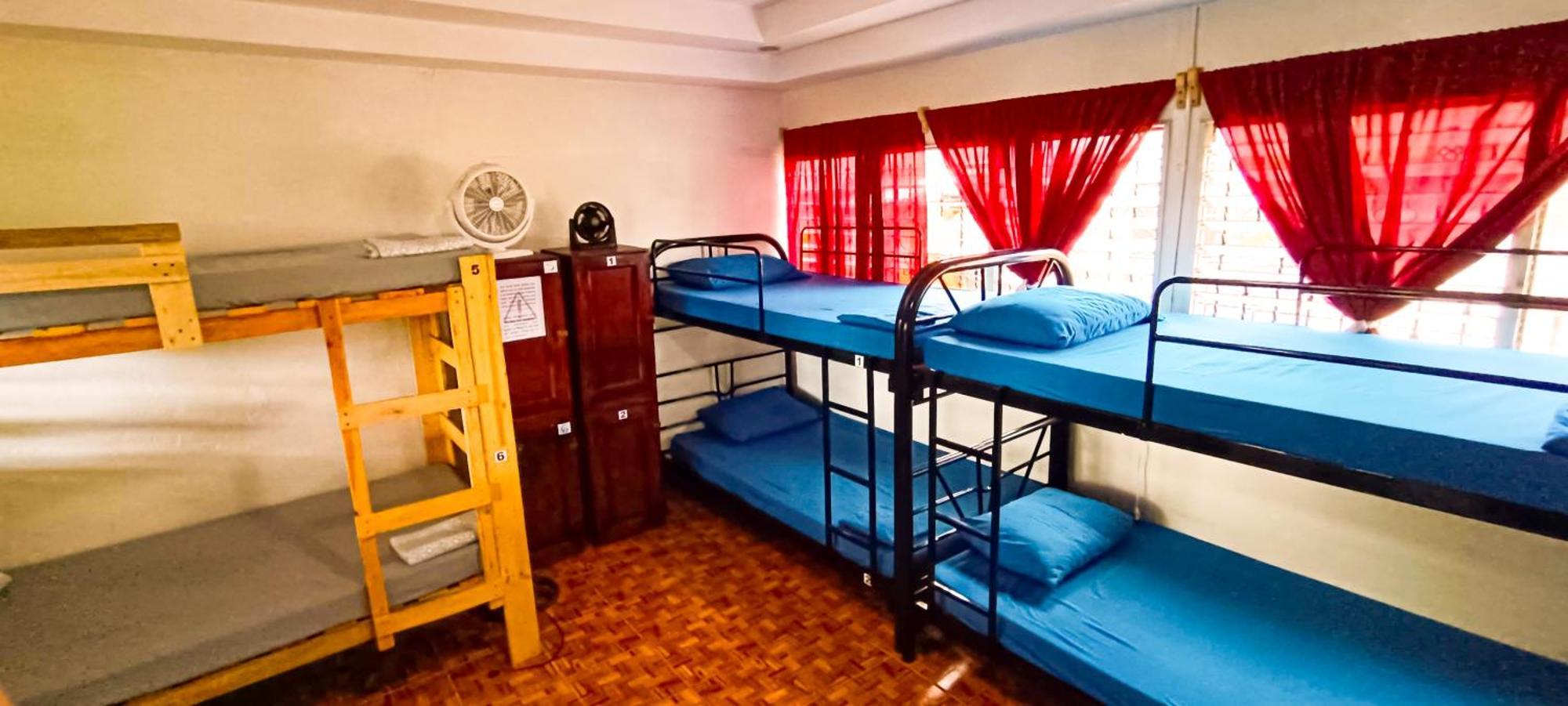 Hostal El Rio Leon Bagian luar foto