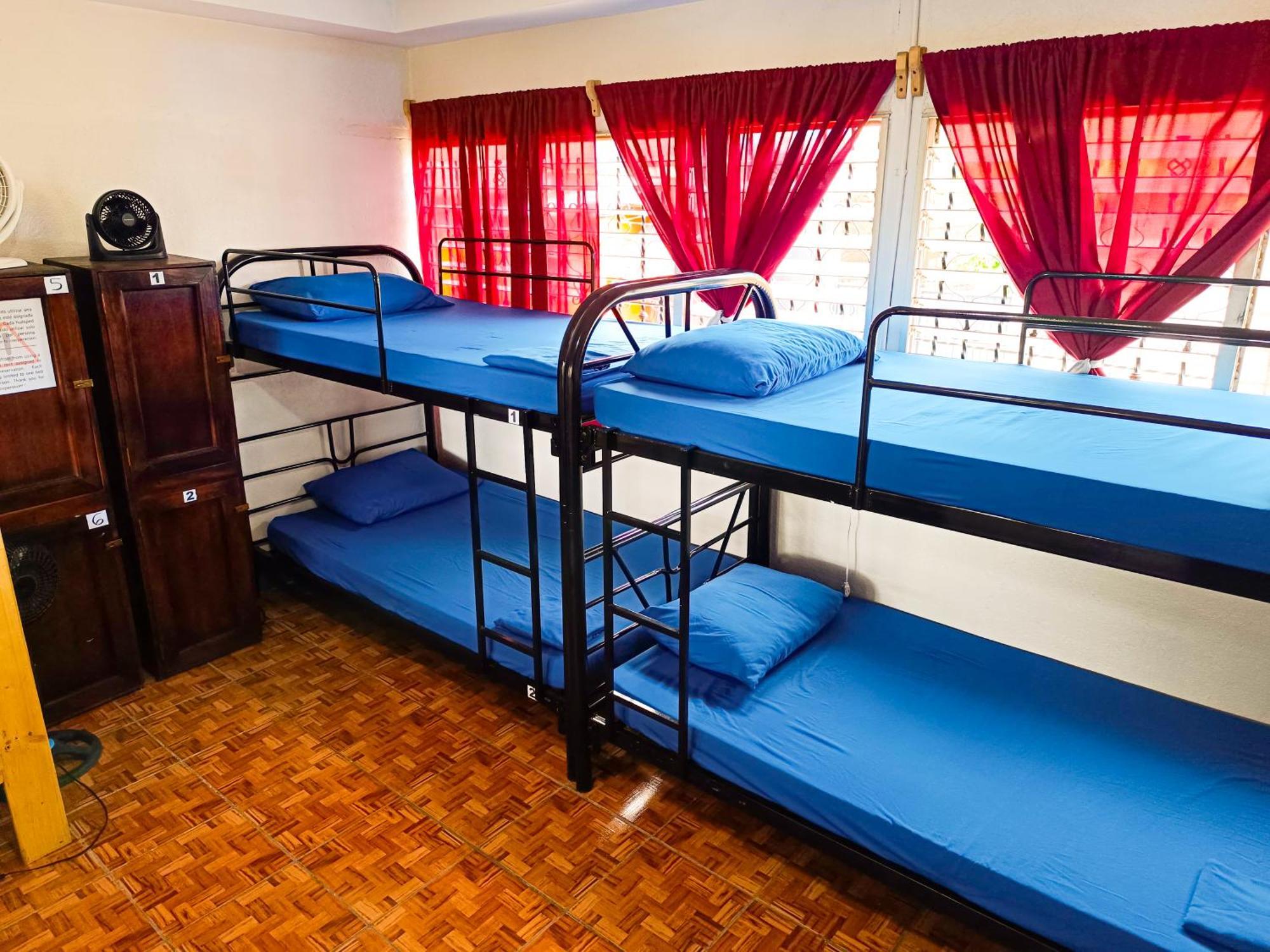 Hostal El Rio Leon Bagian luar foto