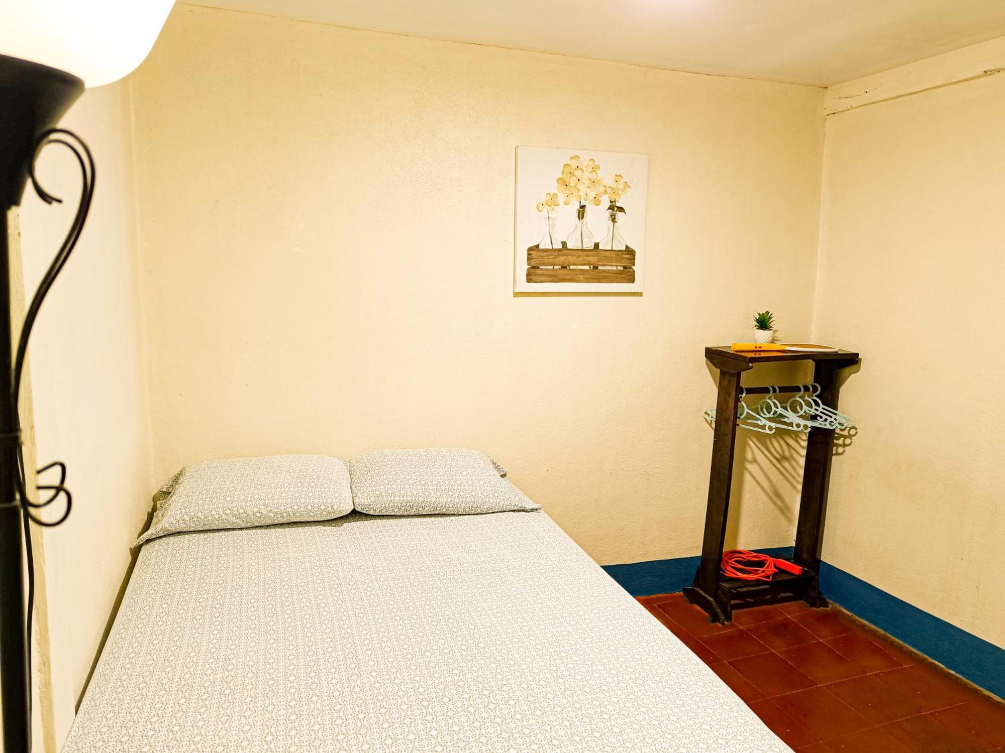 Hostal El Rio Leon Bagian luar foto