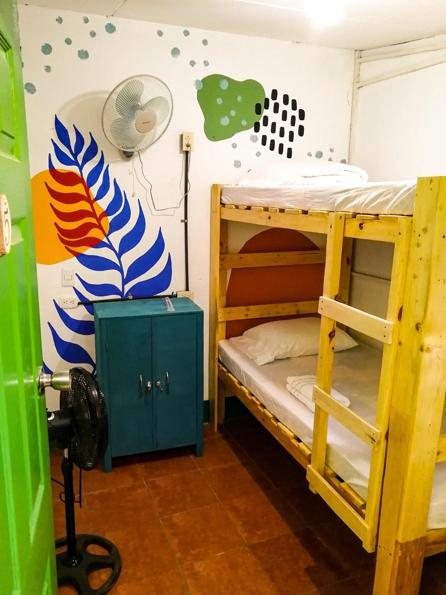 Hostal El Rio Leon Bagian luar foto